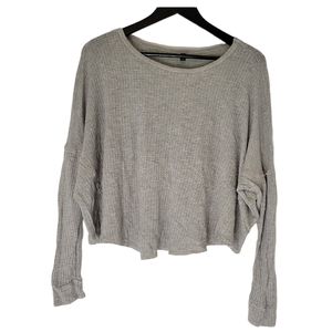 Onzie women's grey slouchy long sleeve waffle knit top